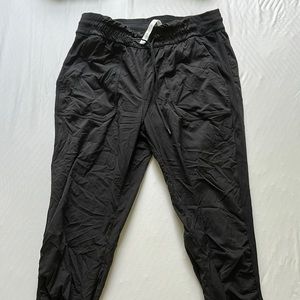 Lululemon Joggers Studio
